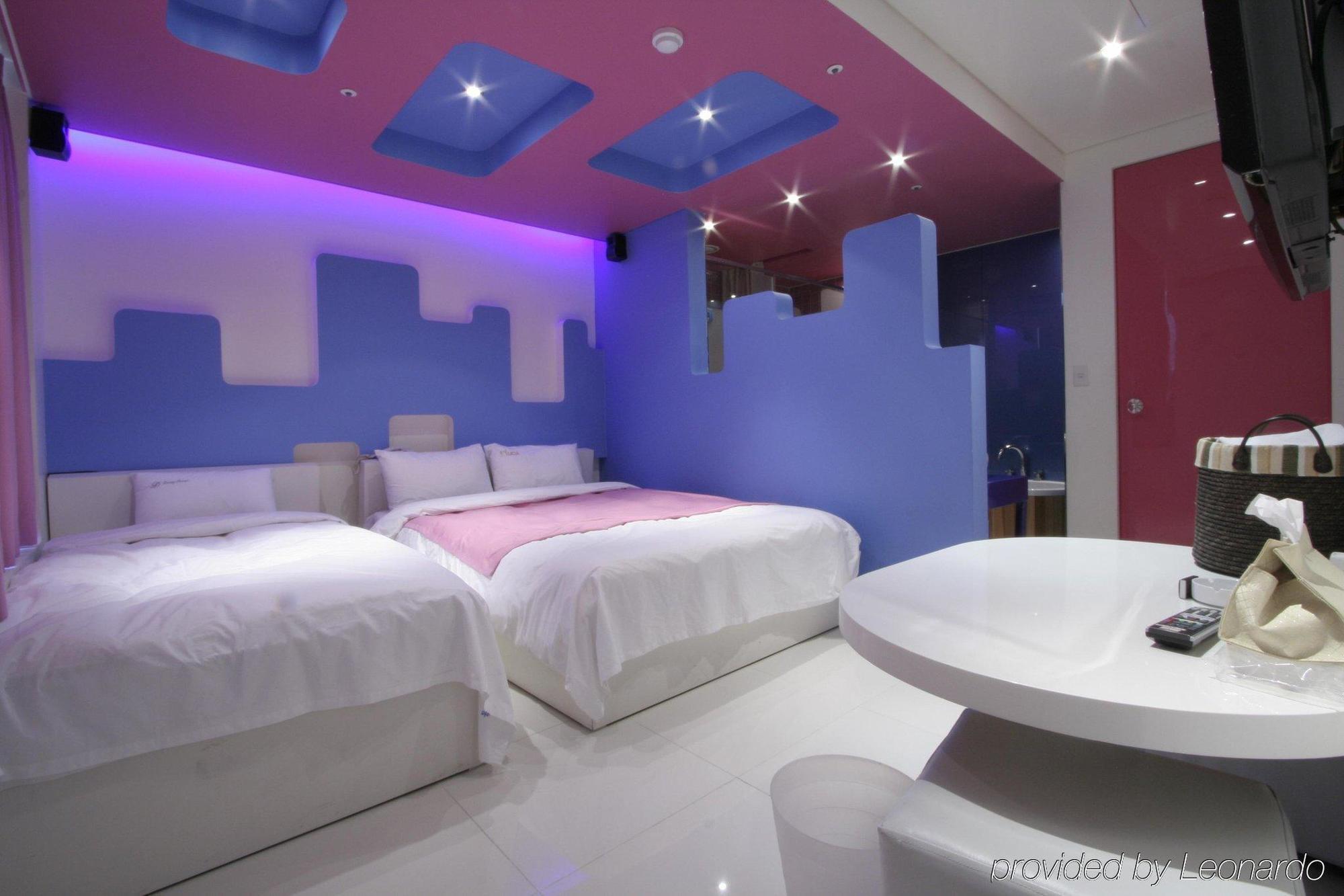 Dong Hotel
