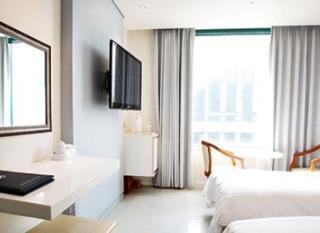 Dong Hotel